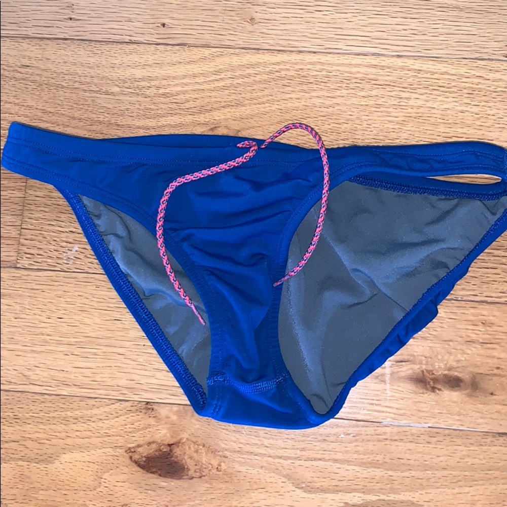 Jolyn bottom. Medium. Minimal piling.